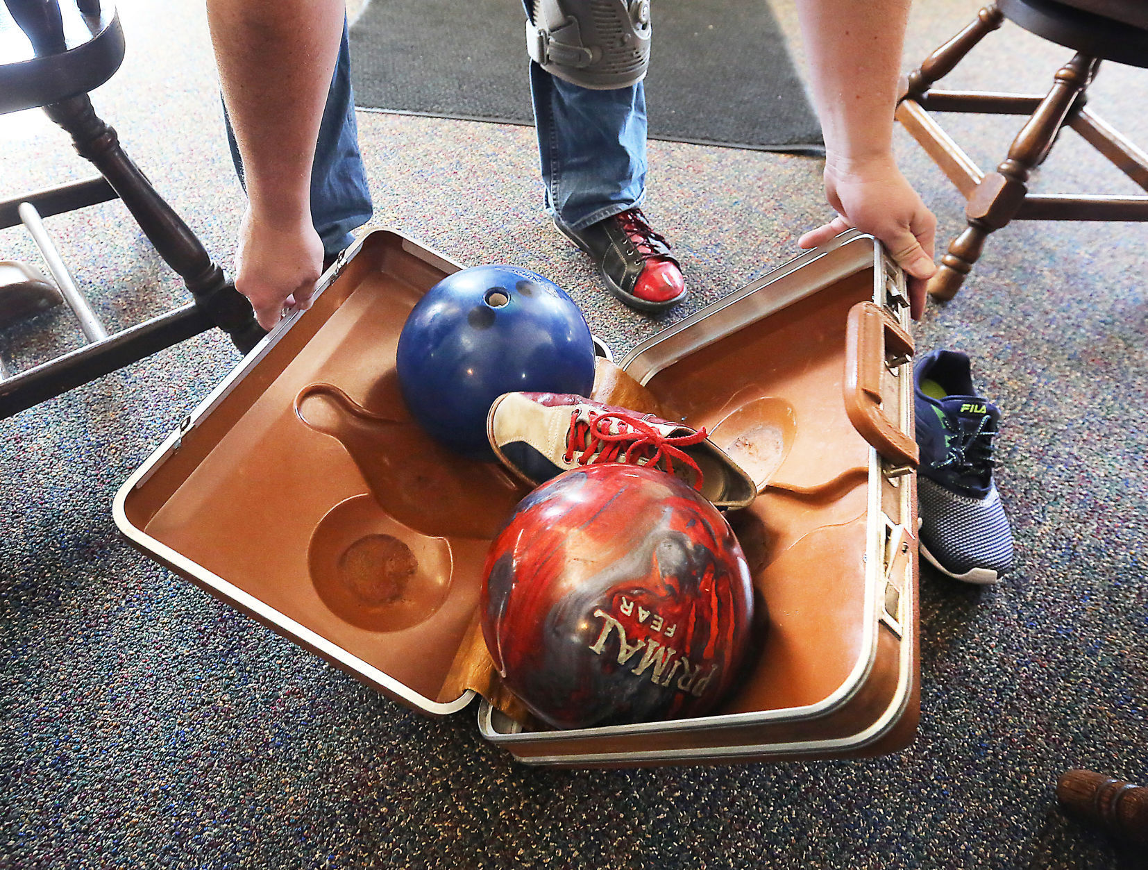 Vintage Bowling Tour-jump